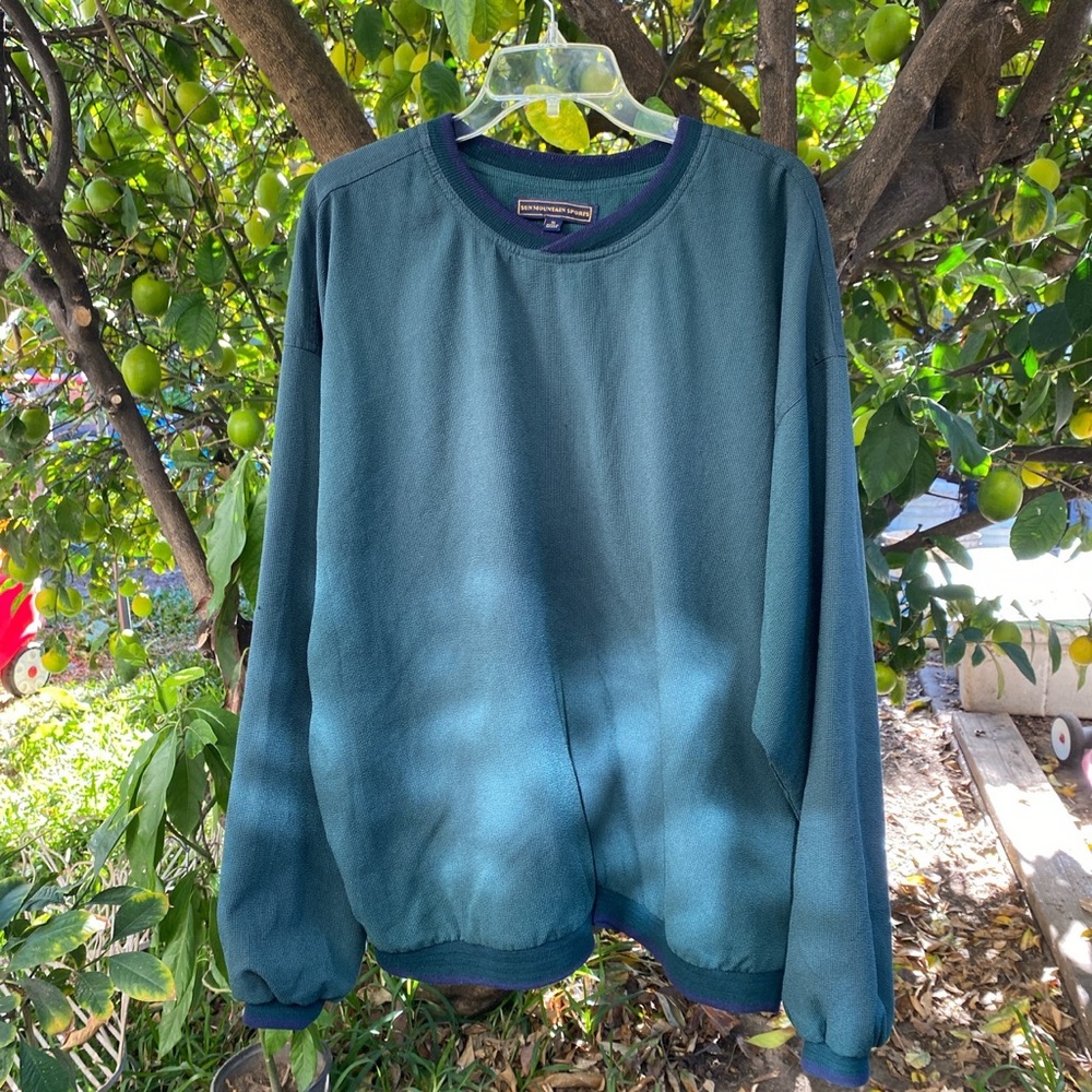Golf pull over sweater